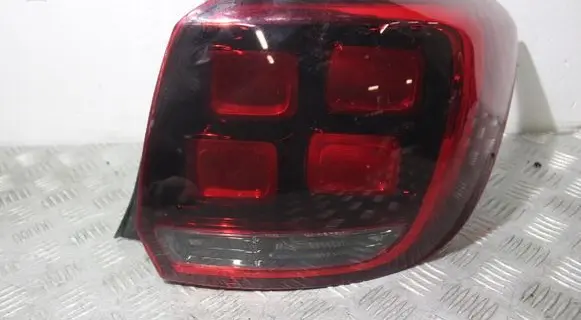Dacia Sandero Rear/tail lights