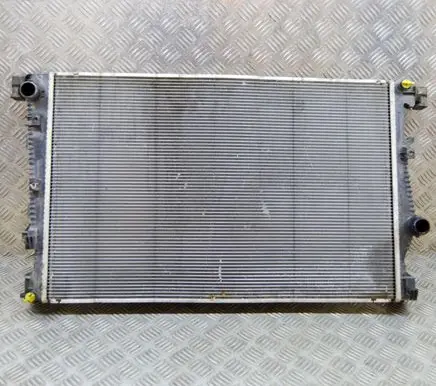 Jeep Cherokee Coolant radiator 68229290AA