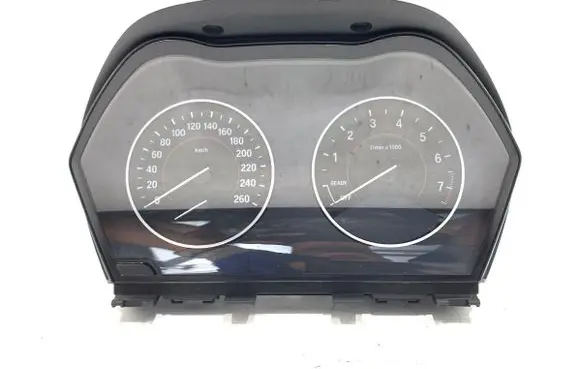 Speedometer (instrument cluster)
