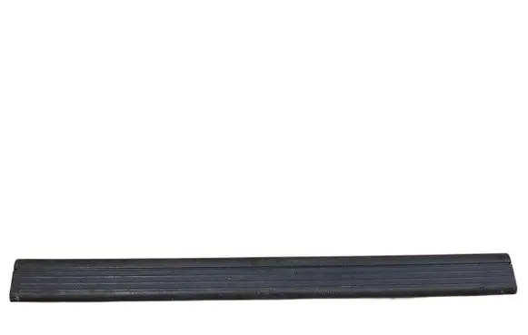Front sill trim cover