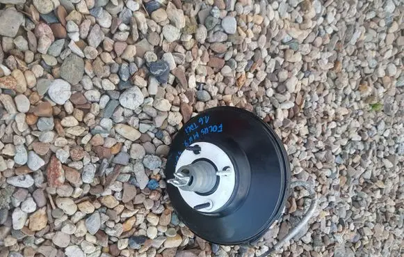Ford Focus Brake booster DV612B195RB