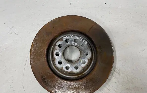 Skoda Superb B8 (3V) Front brake disc