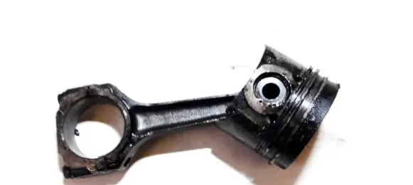 Mitsubishi Carisma Piston with connecting rod