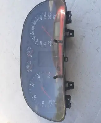 Volkswagen Golf IV Speedometer (instrument cluster) 1J0920805G 0263628003