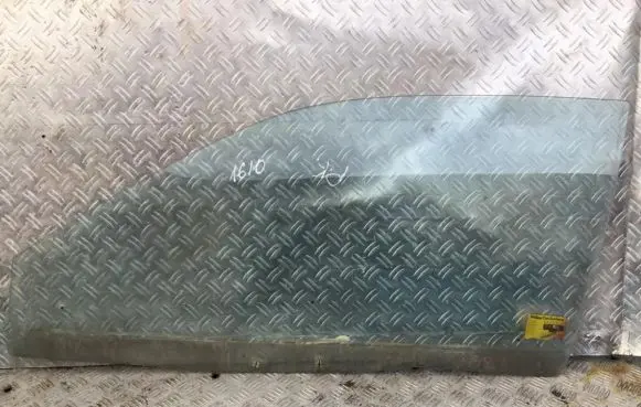 Mitsubishi Colt Front door window glass four-door