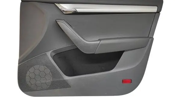 Skoda Octavia Mk3 (5E) Front door card panel trim 5E0867171E 5E1867014A 5E0837974