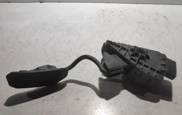 Toyota Prius (XW20) Accelerator throttle pedal 7812047040