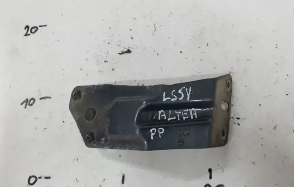 Seat Altea Fender mounting bracket