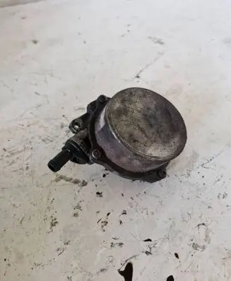 Audi A6 S6 C6 4F Vacuum pump