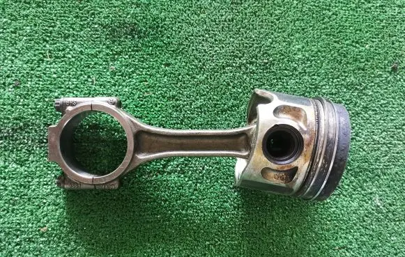 Volkswagen PASSAT B6 Connecting rod/conrod 038JV400