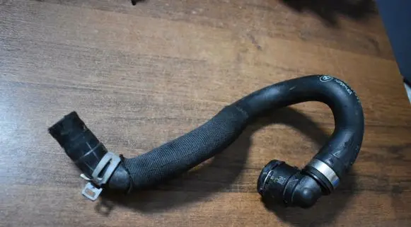 BMW X3 G01 Engine coolant pipe/hose 6993452
