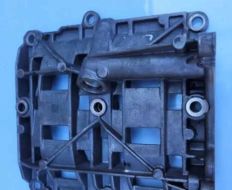 BMW 5 E60 E61 Oil pump 