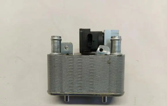 BMW X1 U11 Coolant radiator 5A629F5