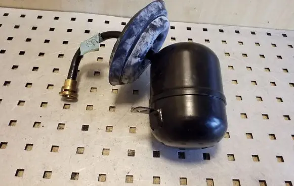 BMW X5 E53 Air suspension tank/reservoir 37126755022