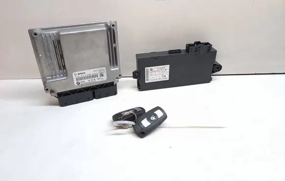 BMW 1 E82 E88 Engine ECU kit and lock set 8518167 0281018570 9287535