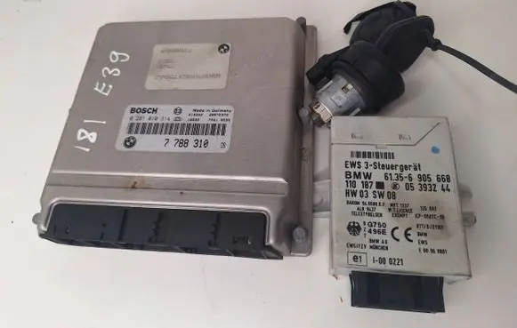 BMW 5 E39 Engine control unit/module 7788310 0281010314