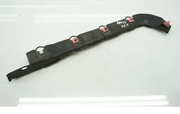 Volkswagen PASSAT B6 Front bumper mounting bracket