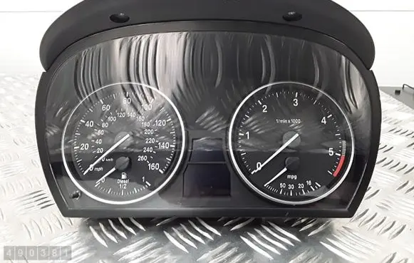 BMW X1 E84 Speedometer (instrument cluster) 924237301