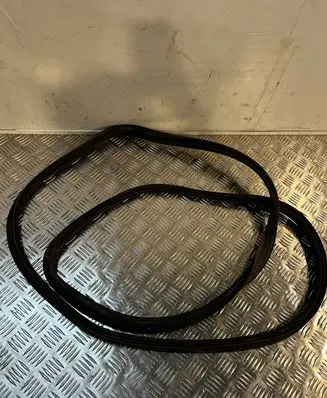 Mercedes-Benz C W204 Seal rubber (tailgate) 