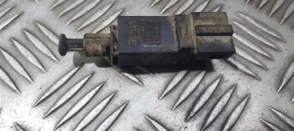 Volkswagen Golf III Brake pedal sensor switch 1H0927189D