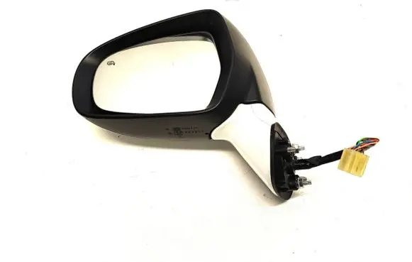 Suzuki SX4 S-Cross Front door electric wing mirror