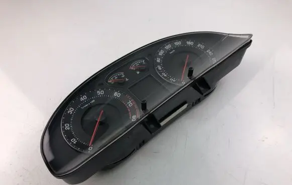 Skoda Superb B5 (3U) Speedometer (instrument cluster) 3U0920810C