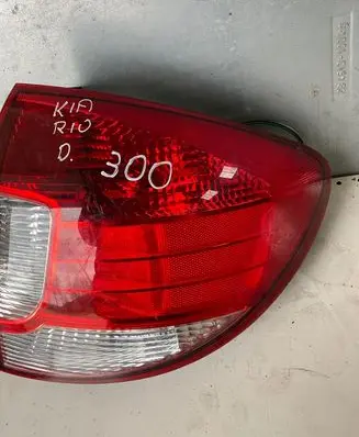 KIA Rio Rear/tail lights