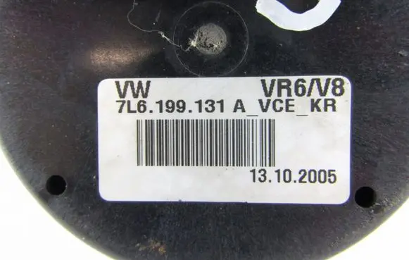 Volkswagen Touareg I Engine mount bracket 7L6199131A