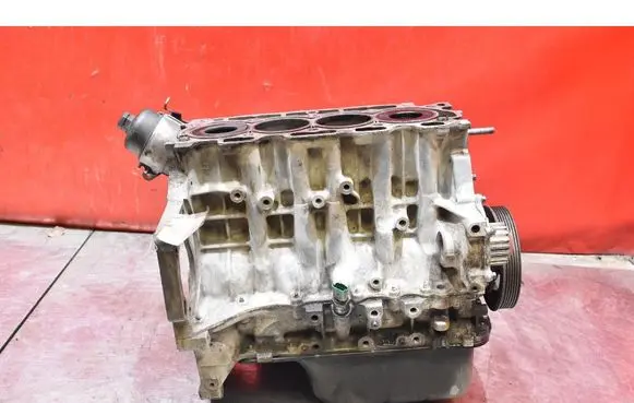Peugeot 308 Engine block 9H08