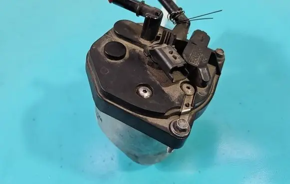 Ford Focus Fuel filter housing AV6Q9155AA IMPRK1593036