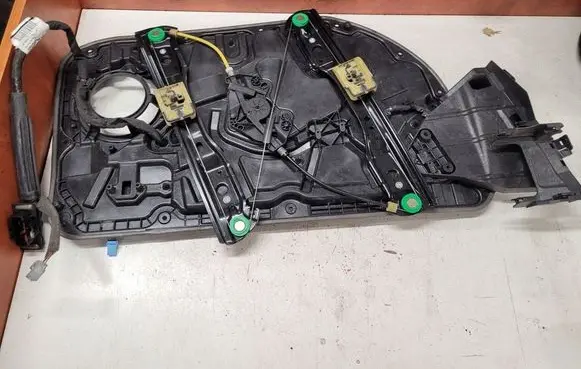 Volvo V40 Front door window regulator with motor 2621931 933432 31276216