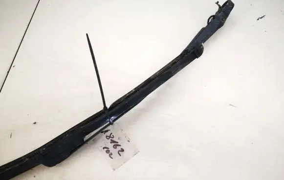 Ford Explorer Front wiper blade arm