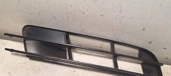Front bumper lower grill
