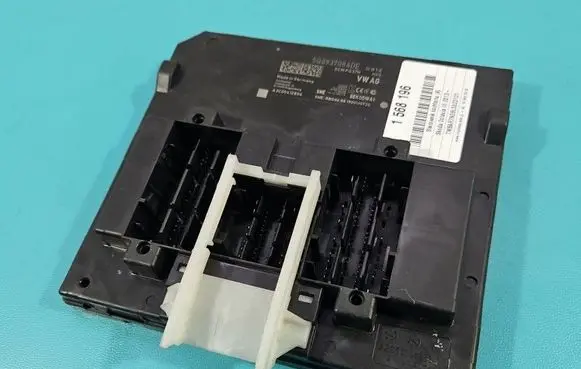 Skoda Octavia Mk3 (5E) Central body control module 5Q0937084DE IMPRK1568196