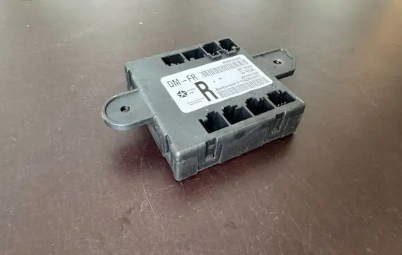 Dodge Durango Door control unit/module 68316560AC