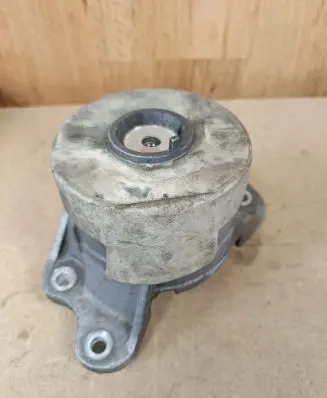 Mercedes-Benz C AMG W205 Engine mount bracket A2052404900