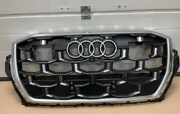 Audi Q7 4M Front bumper upper radiator grill 4M0853651BD