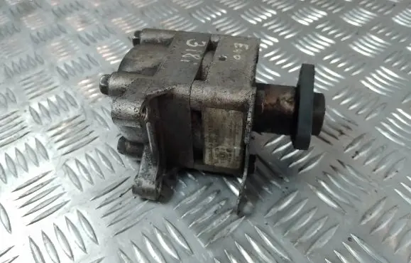 BMW 3 E46 Power steering pump 6750111b