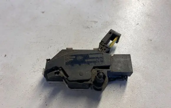 Renault Laguna III Clutch pedal sensor 8200666173a
