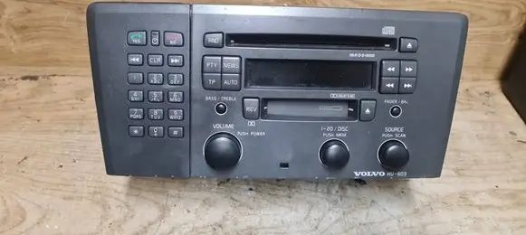 Volvo V70 Radio/CD/DVD/GPS head unit 9452057