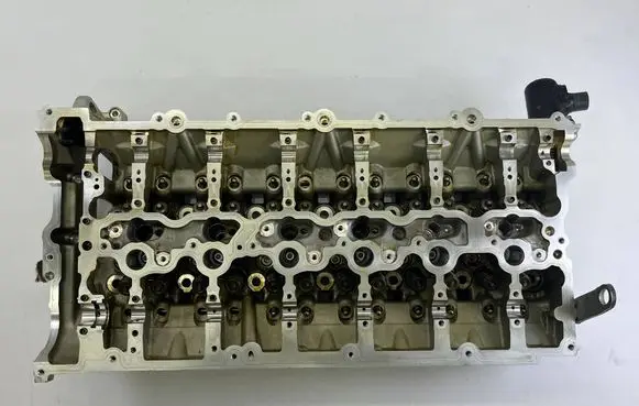 BMW 4 F36 Gran coupe Engine head 