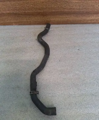 Volkswagen PASSAT B6 Coolant pipe/hose 