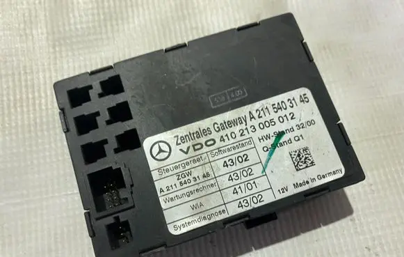 Mercedes-Benz E W211 Door central lock control unit/module a2115403145 2115403145