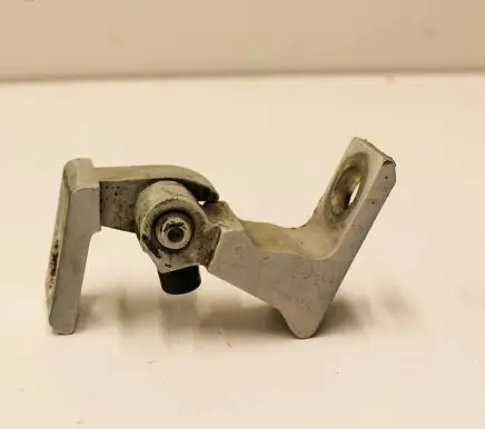 Skoda Octavia Mk3 (5E) Front door upper hinge 7N0831402A
