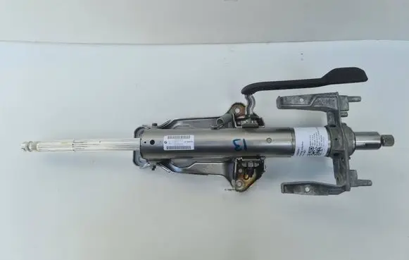 Steering wheel axle set