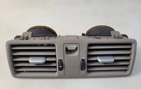 Volvo XC90 Dash center air vent grill 3409400