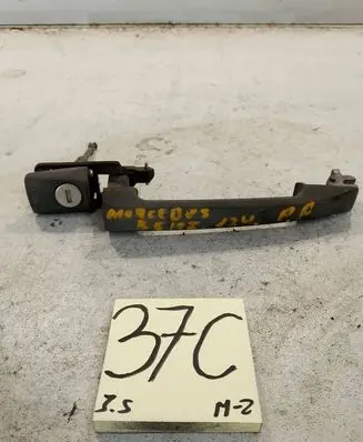 Mercedes-Benz E W124 Front door lock A1247201235