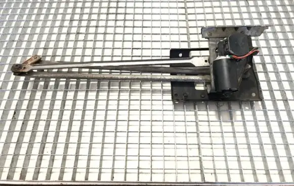 Front wiper linkage and motor