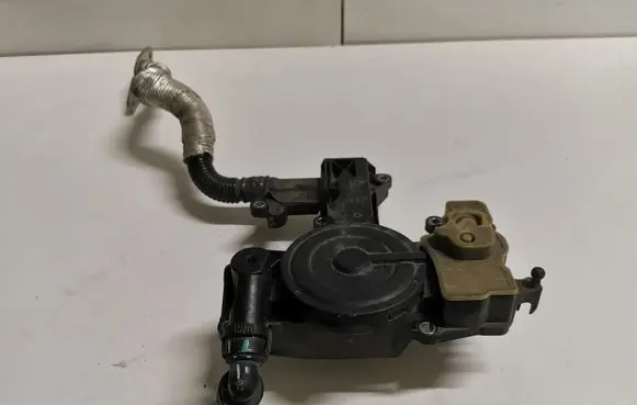 Audi S5 Facelift Oil breather separator 06H103495E 06H103495