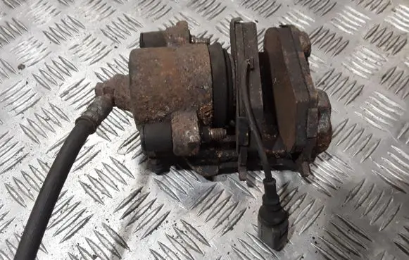 Volkswagen Polo Front brake caliper